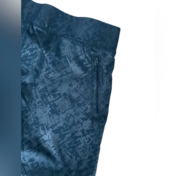 NEW Orvis Ladies Navy Shattered Glass Print Travel Skort, Size Medium - Picture 3 of 8